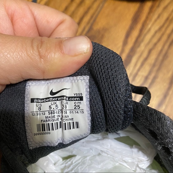 NIKE running sneakers size 8 - Picture 12 of 12